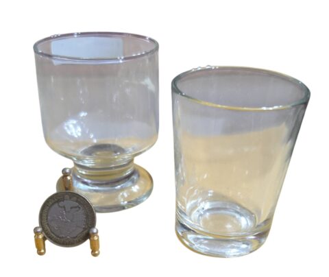 Par de copos antigos de cristal