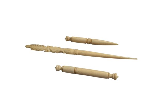 Antigo conjunto para costura, feito a mão