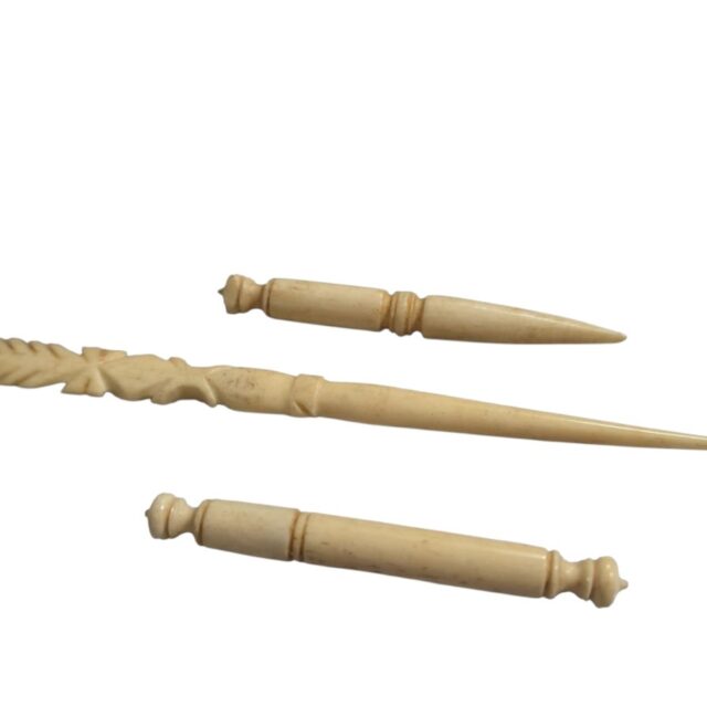Antigo conjunto para costura, feito a mão
