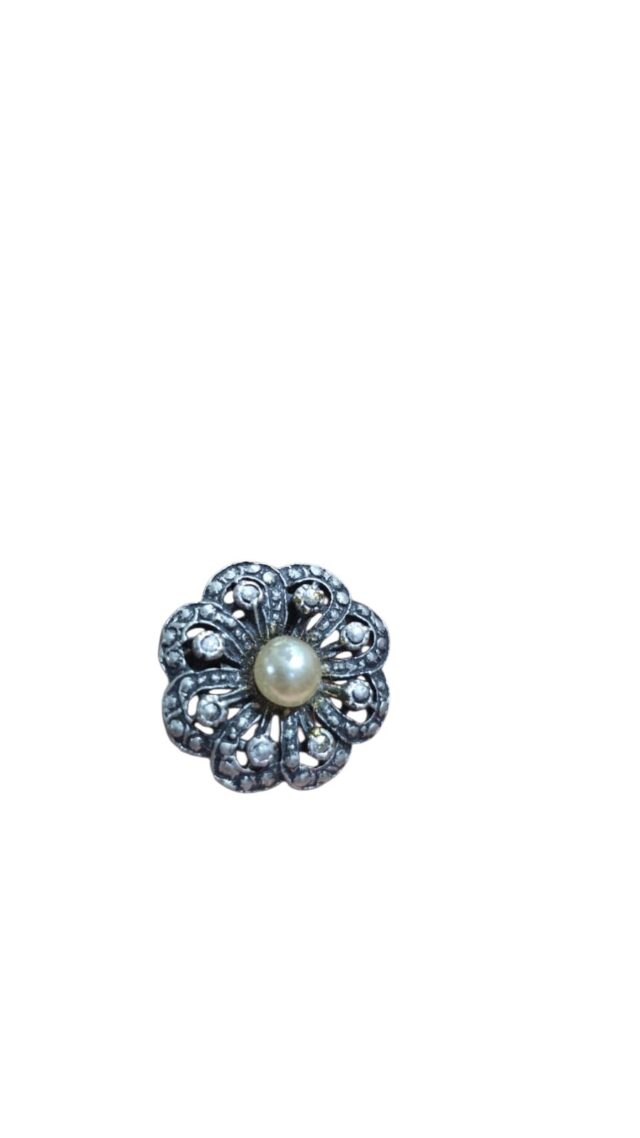 Belo broche vintage