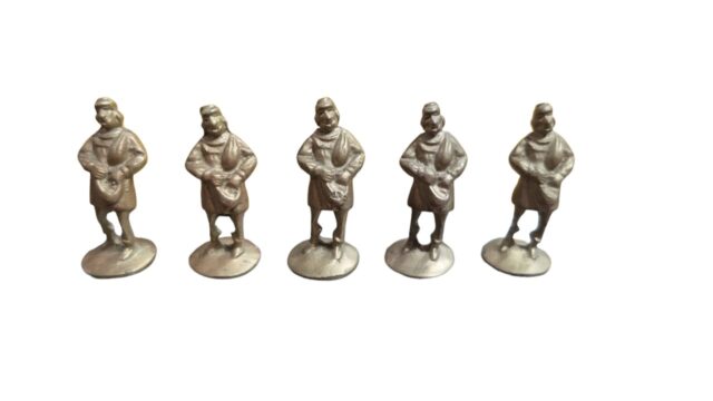 Bonecos de bronze. (valor unitário)