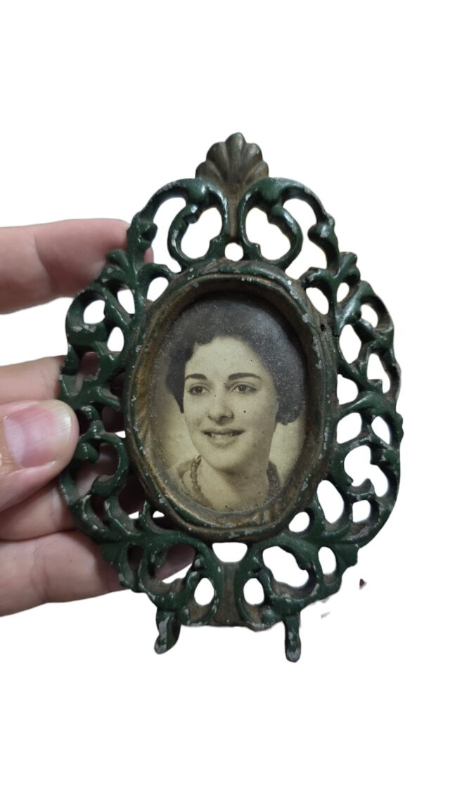 recioso porta-retrato de mesa vintage com vidro abaulado