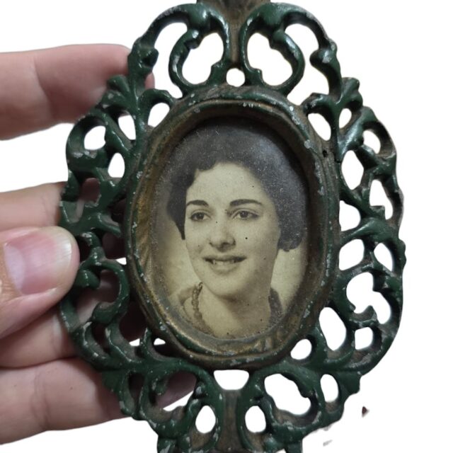 recioso porta-retrato de mesa vintage com vidro abaulado