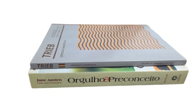 Par de livros